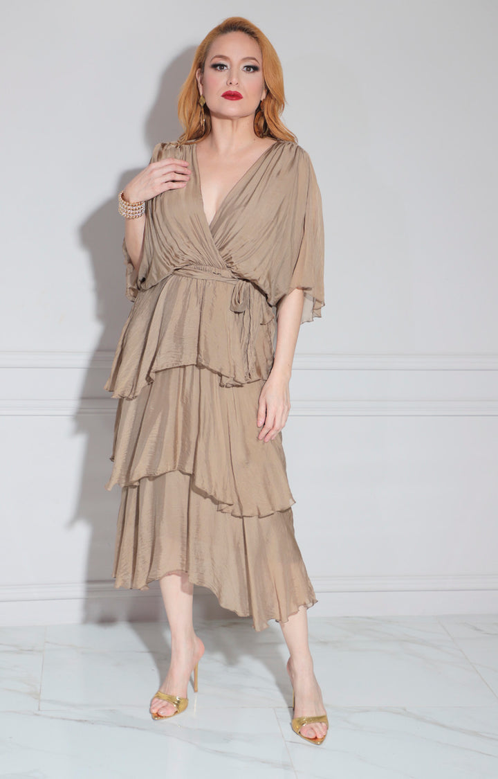 Vestido de seda beige