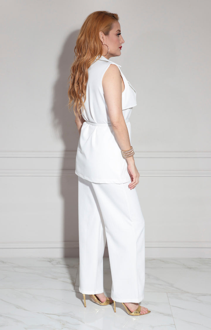 Conjunto blanco con cinturón