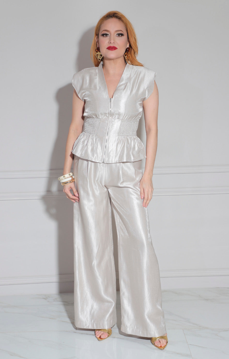 Blusa beige con cierre