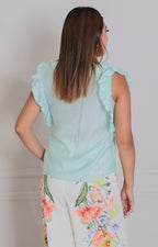 Blusa con botones y volantes frontal - BLUSAS REGULAR Boutiquemirel 
