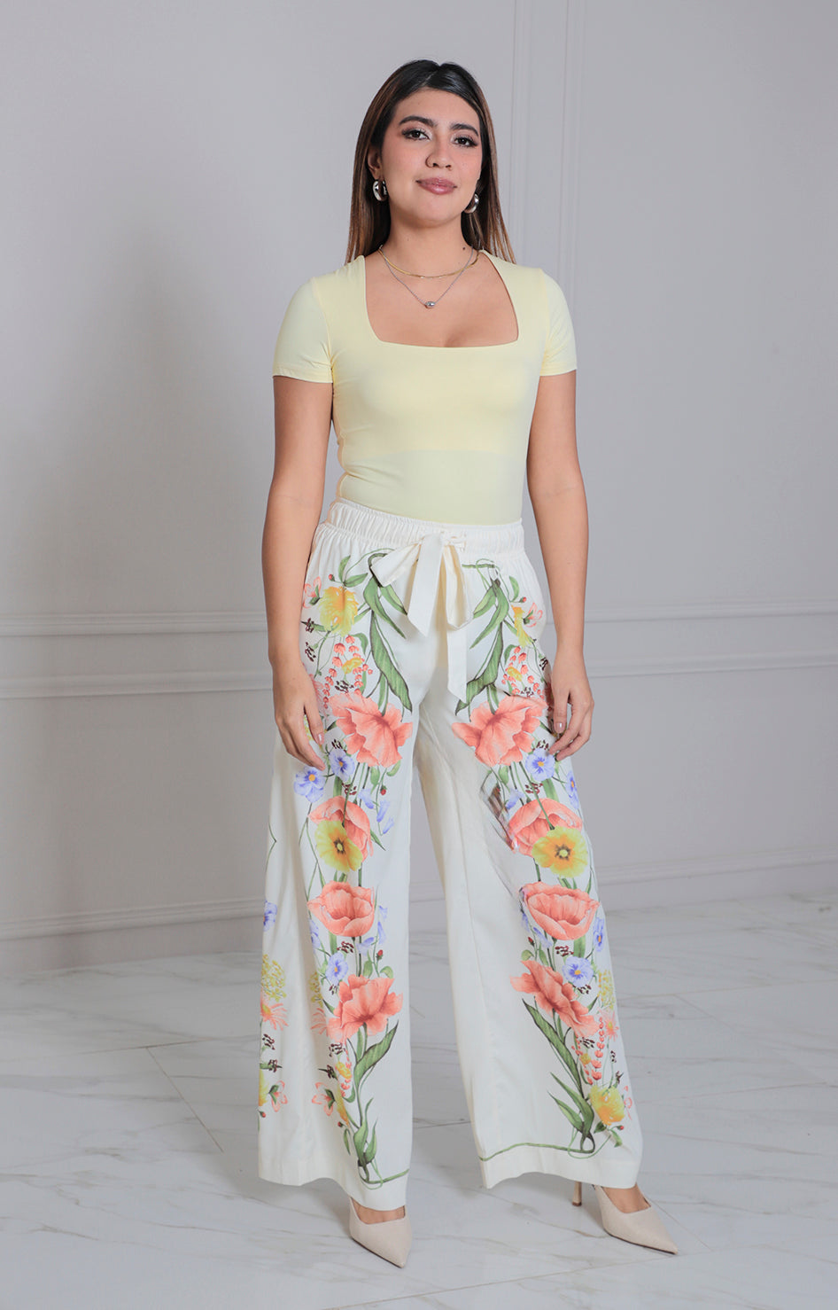 Pantalòn beige estampado de flores - PANTALON REGULAR Boutiquemirel 