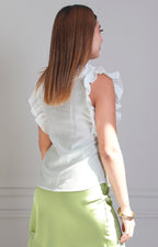 Blusa con botones y volantes frontal - BLUSAS REGULAR Boutiquemirel 
