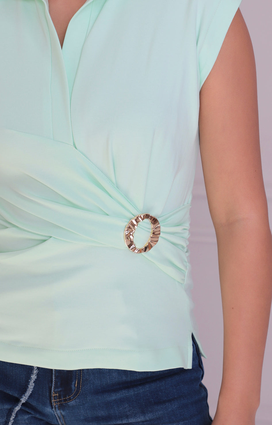 Blusa menta con fruncido frontal - BLUSAS REGULAR Boutiquemirel 