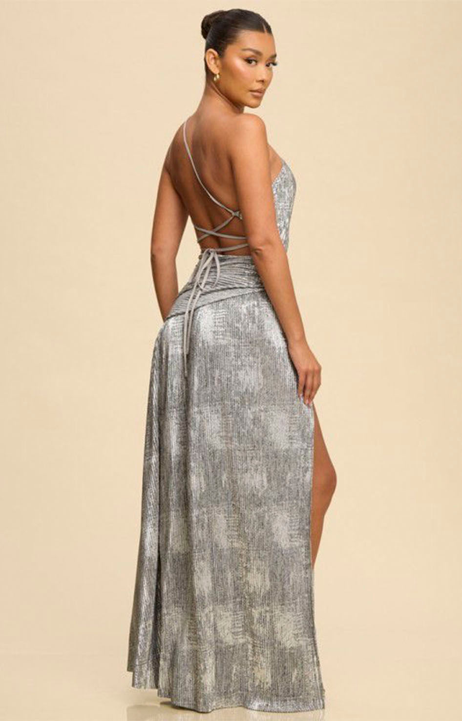 Vestido gris asimétrico