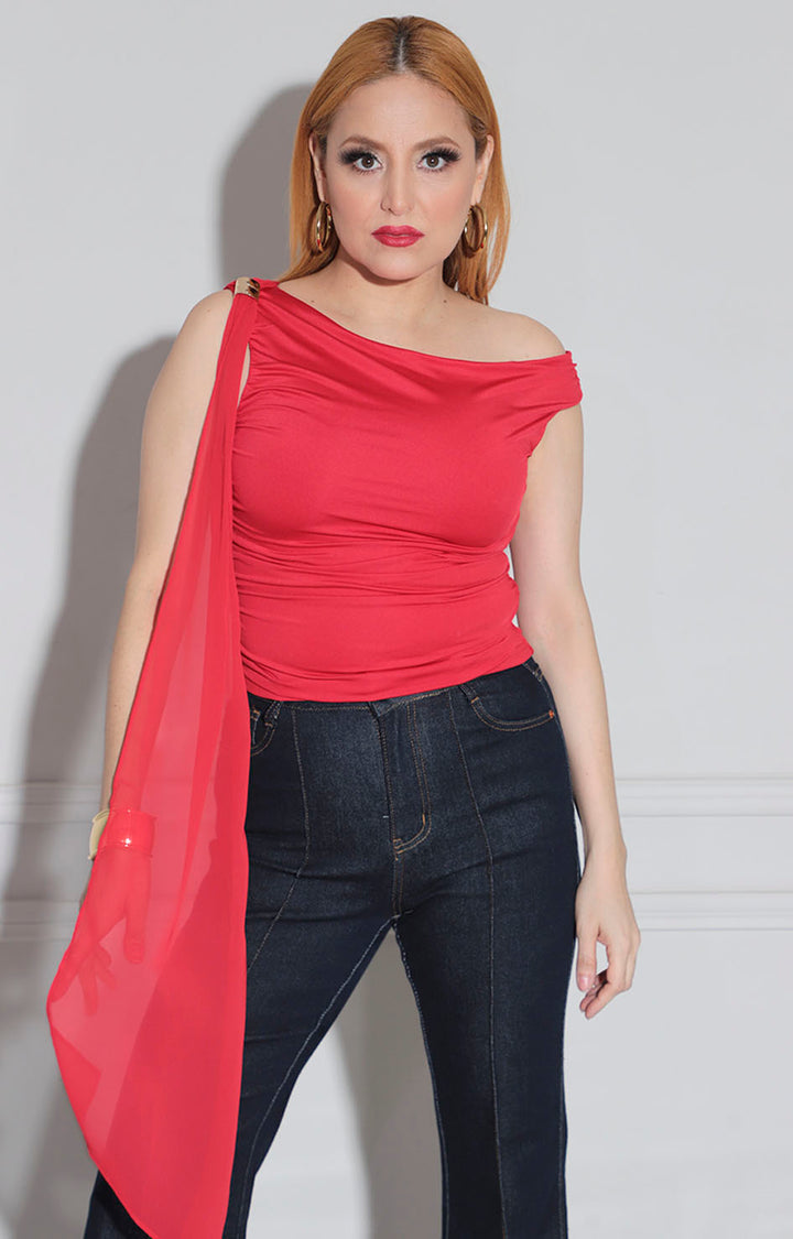 Blusa roja con lazo