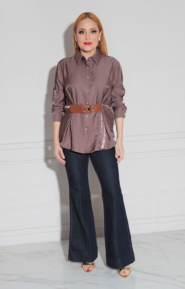 Blusa café con cinturón