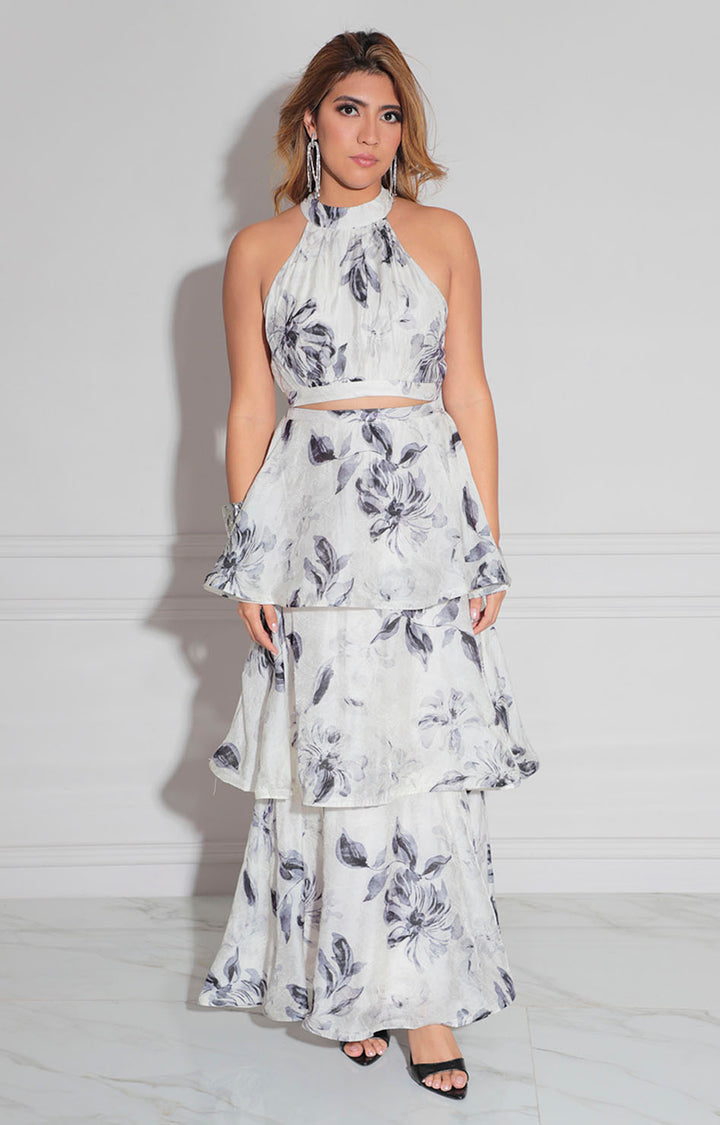 Conjunto beige con flores