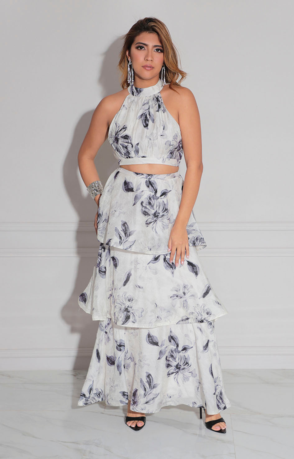 Conjunto beige con flores