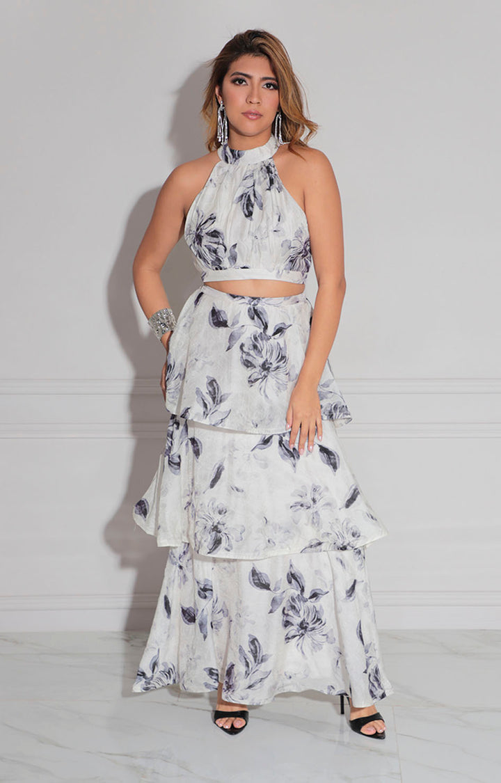 Conjunto beige con flores