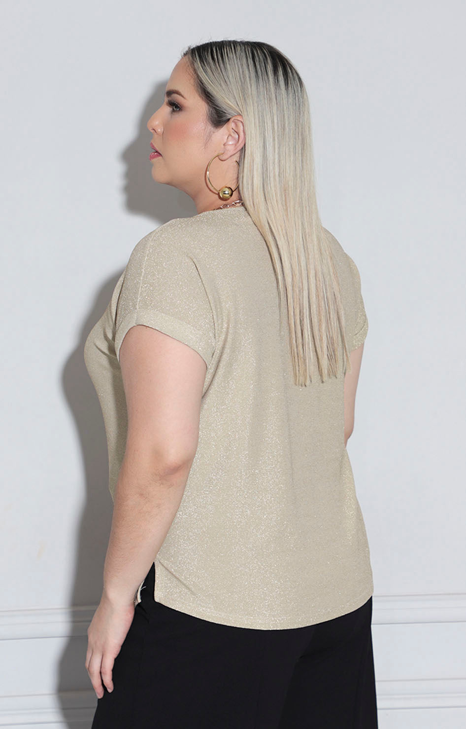 Blusa beige brillosa
