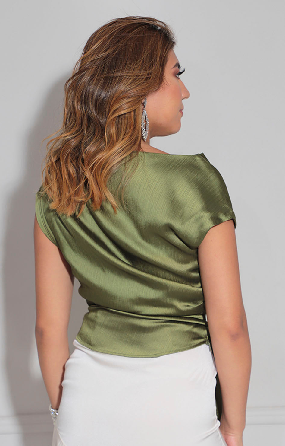 Blusa asimétrica verde