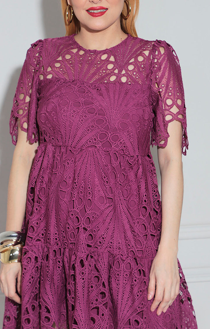 Vestido morado en guipur