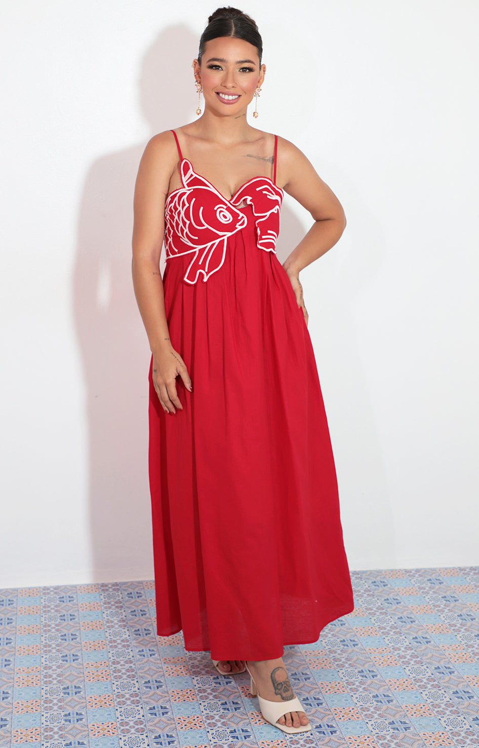 Vestido rojo de tirantes con bordado - VESTIDO Boutiquemirel 