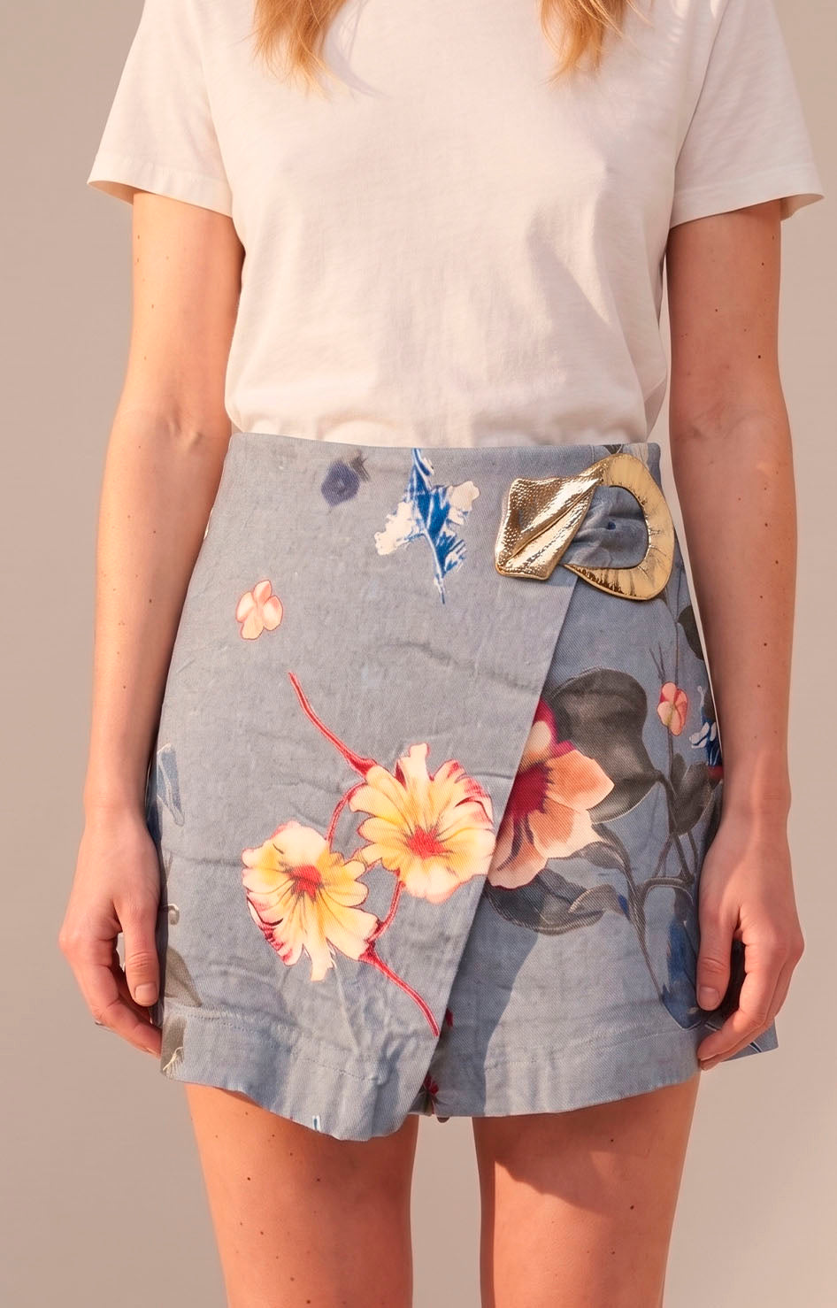 Short falda denim estampada