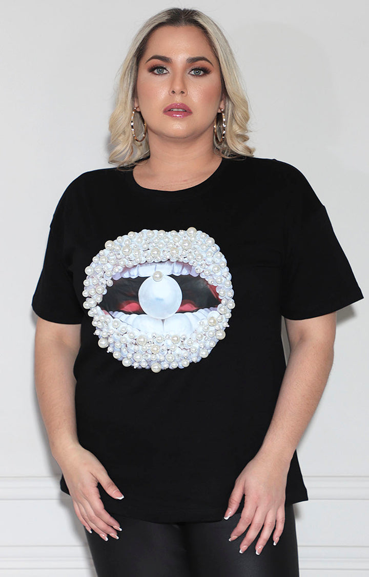 Blusa negra con perlas