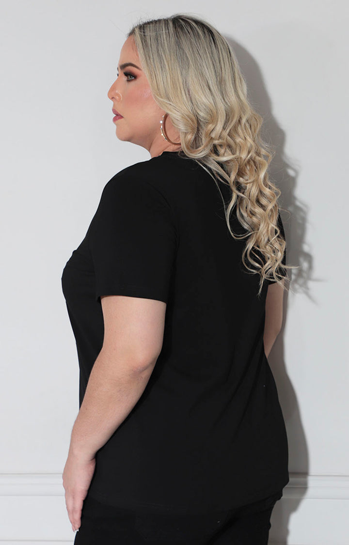 Blusa negra con brillos