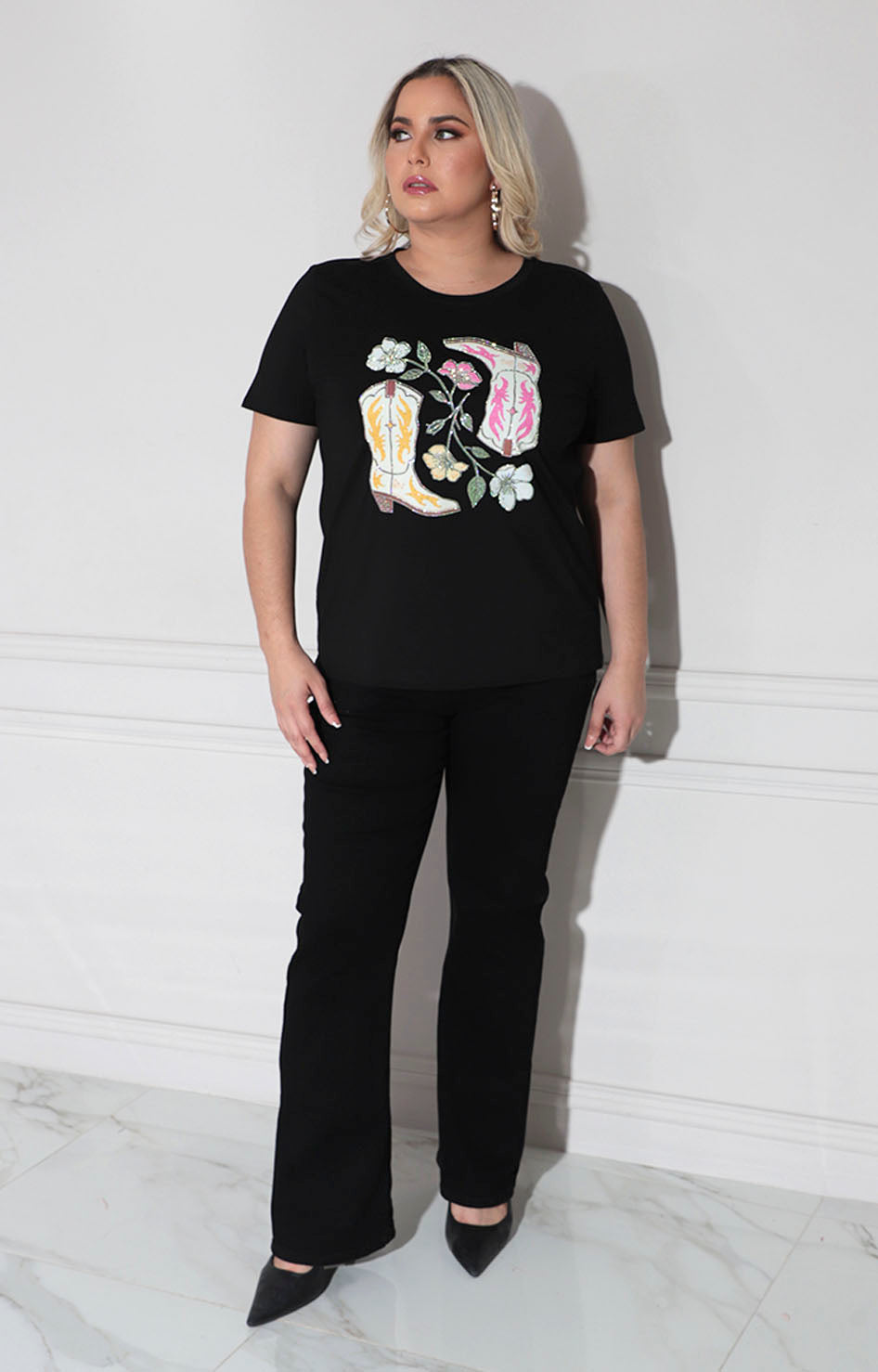 Blusa negra con brillos