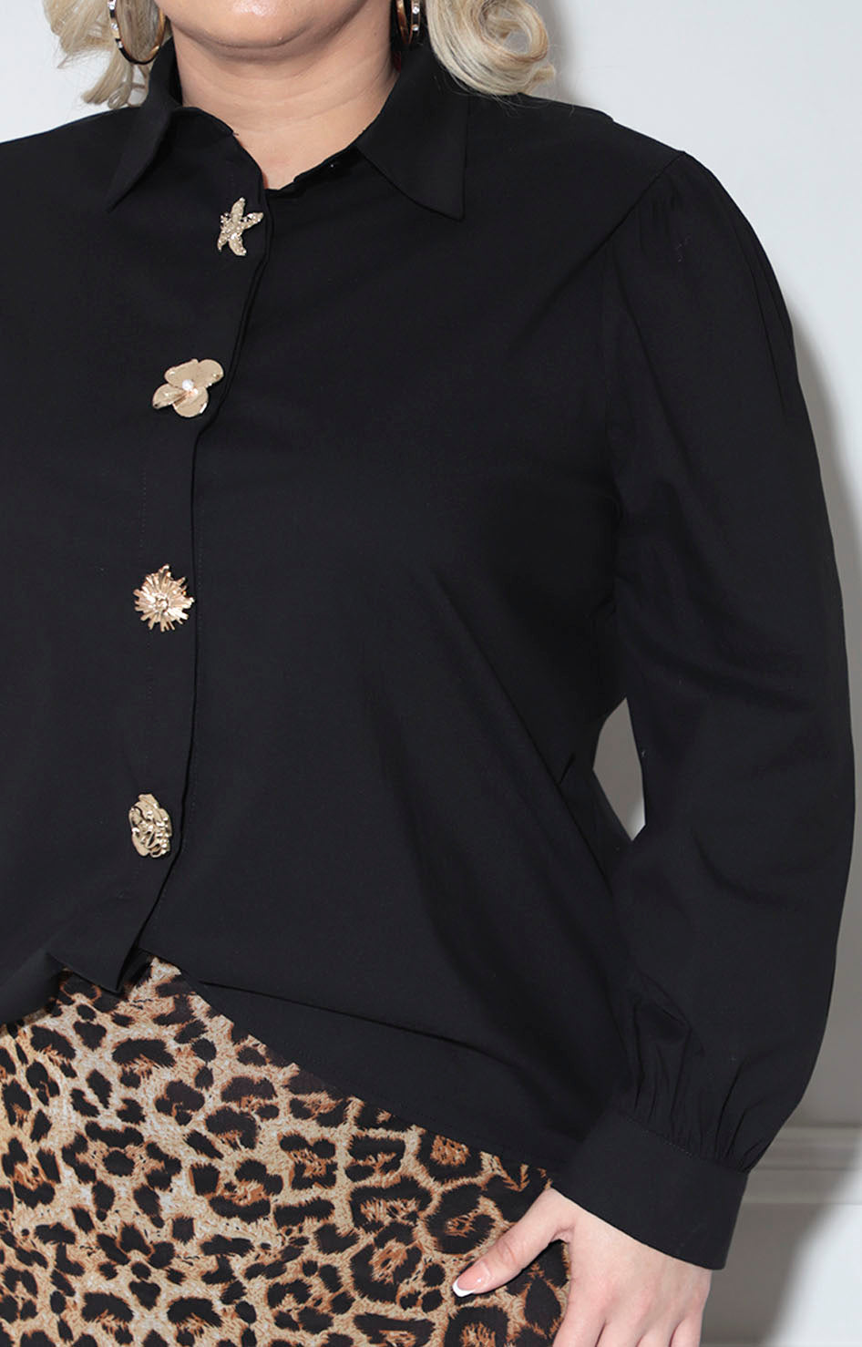 Blusa negra de botones