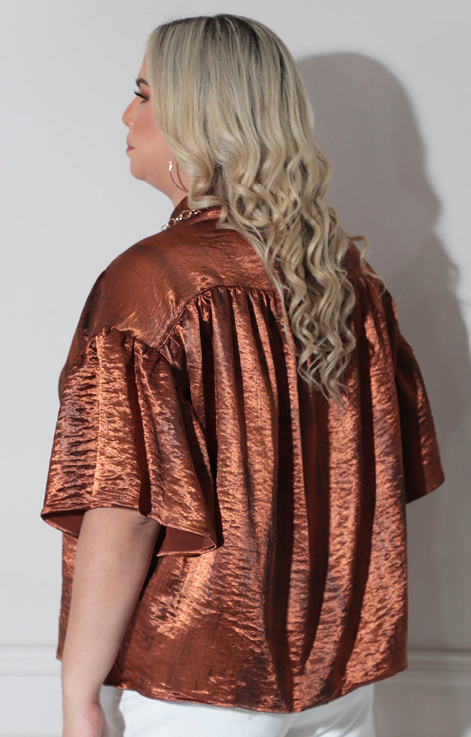 Blusa café con botones