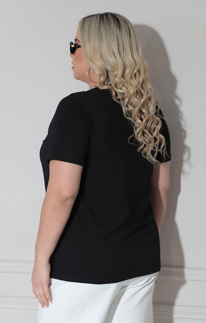 Blusa negra estampada