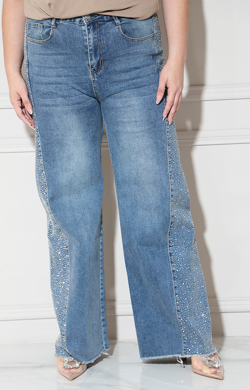 Pantalón denim con brillos