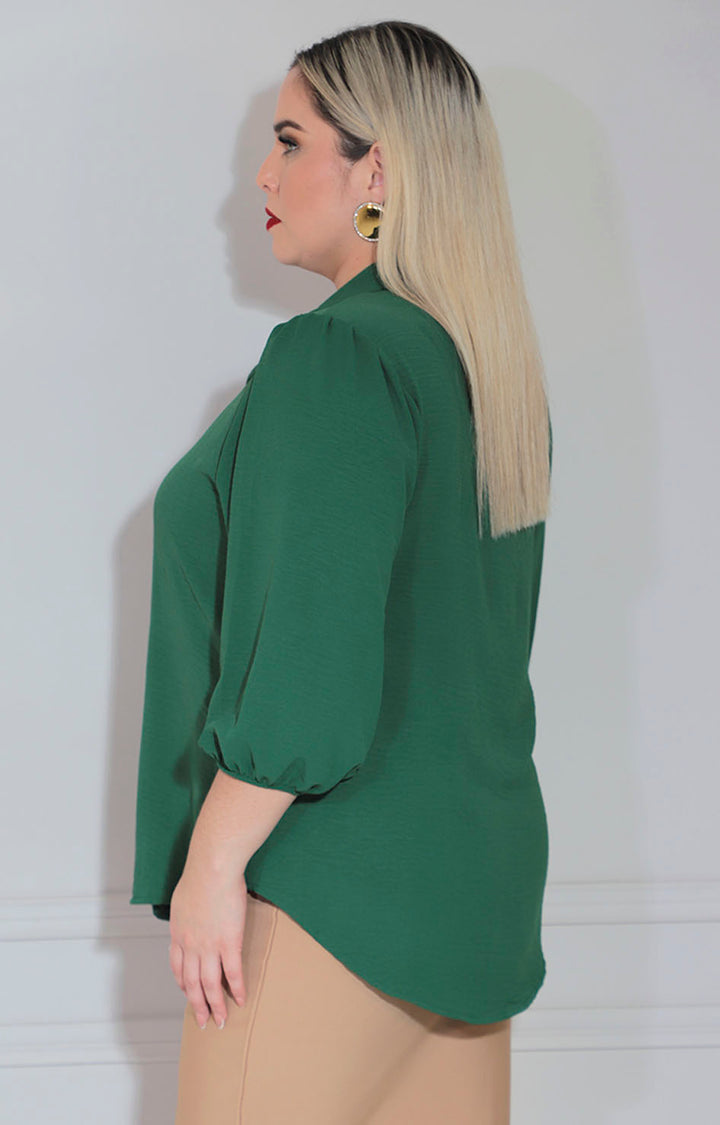 Blusa verde con broches