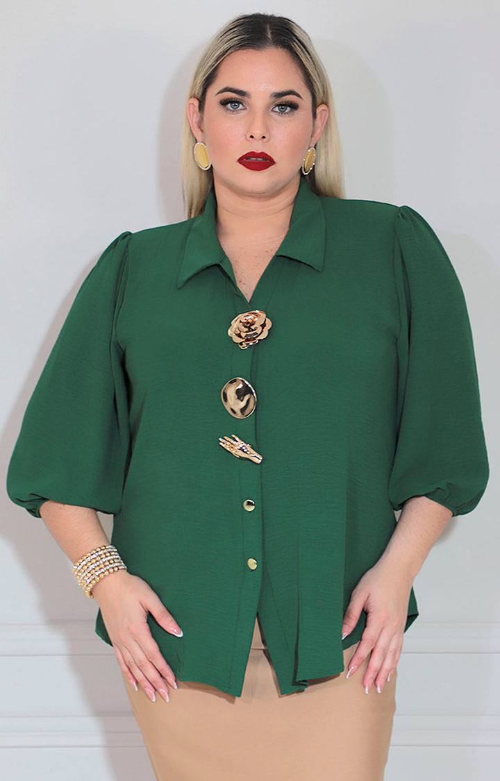 Blusa verde con broches