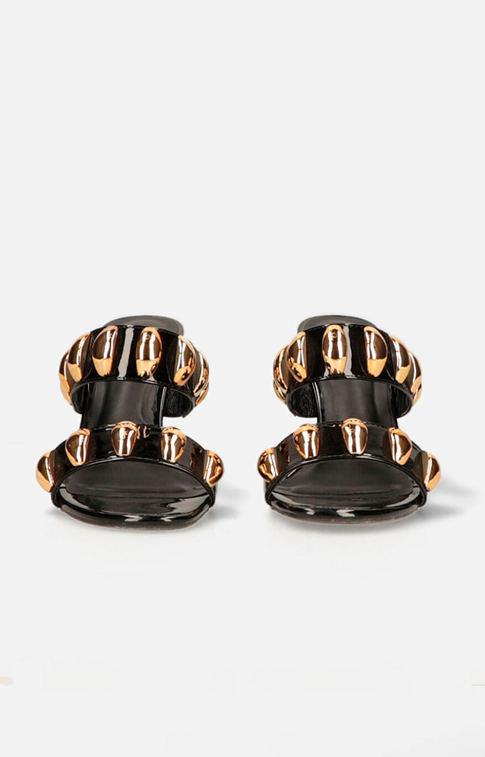 Zapatilla negra con estoperol dorado - ZAPATO Boutiquemirel 