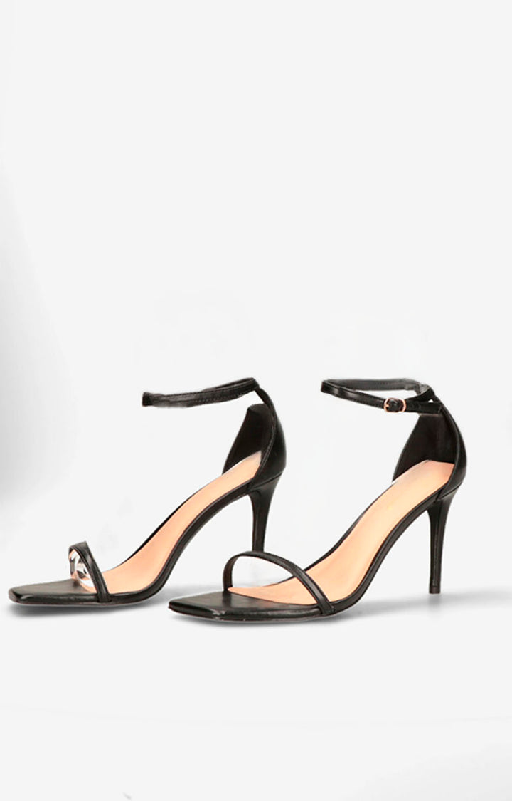 Zapatilla negra de tiras - ZAPATO Boutiquemirel 