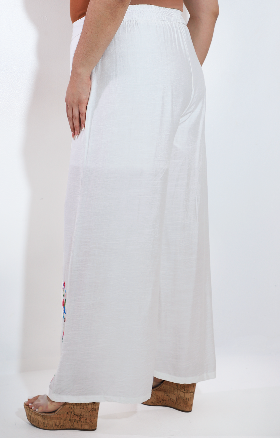 Pantalon blanco amplio con bordado inferior - PANTALON Boutiquemirel 