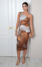 Vestido beige midi estampado con escote asimétrico