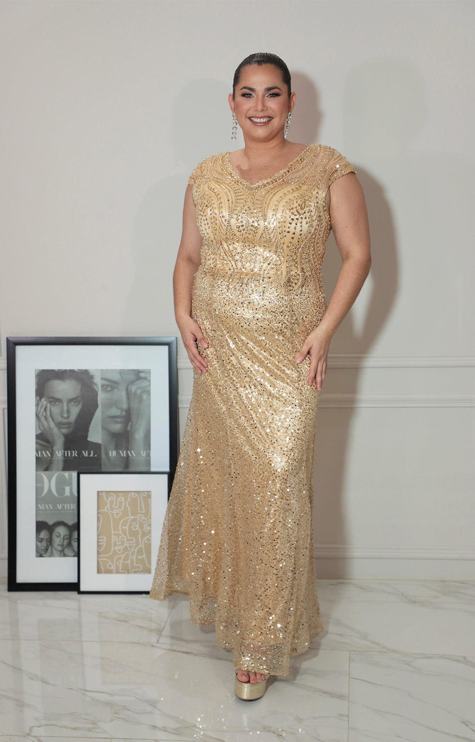 Vestido beige con aplicaciones y manga corta - VESTIDO Boutiquemirel 