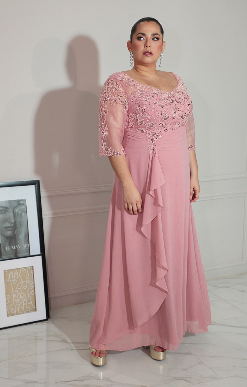 Vestido rosa con transparencia y brillo de manga 3/4 - VESTIDO Boutiquemirel 