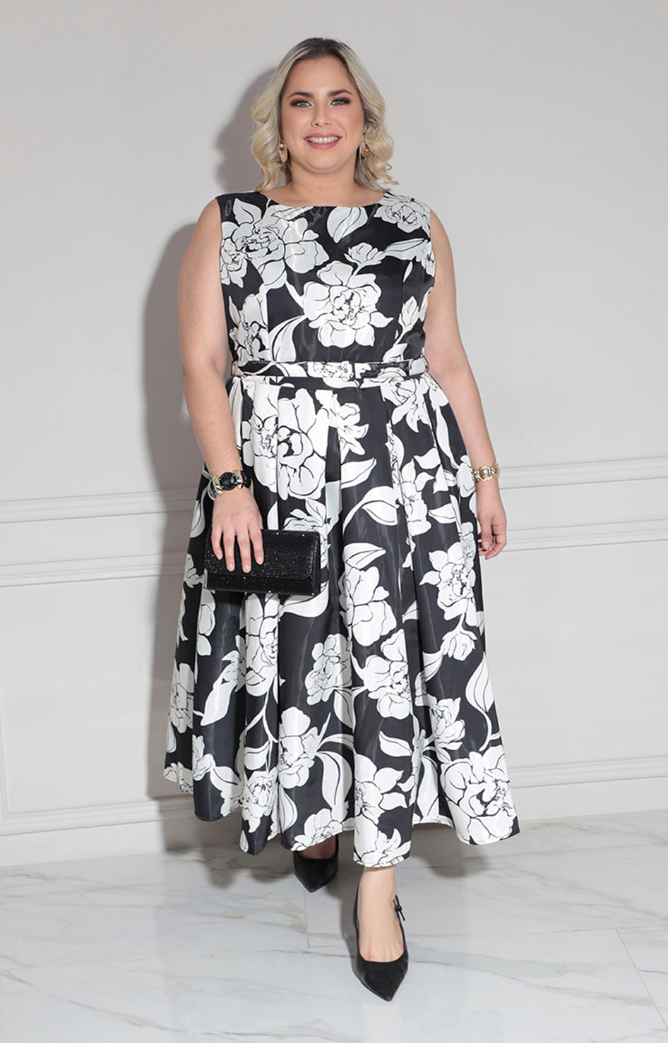 Vestido negro con flores