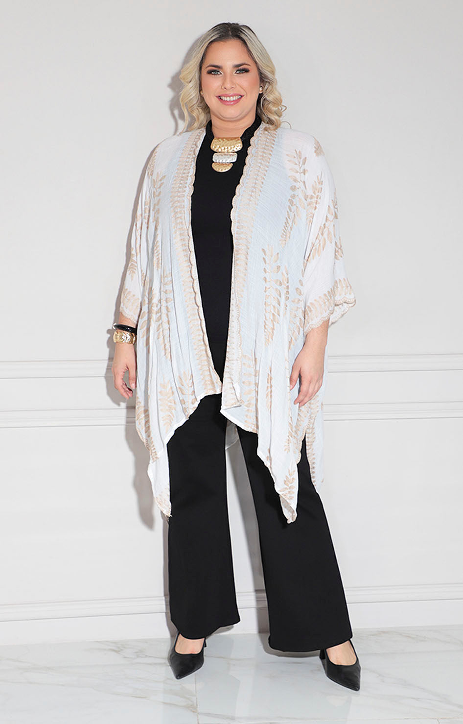 Kimono blanco bordado