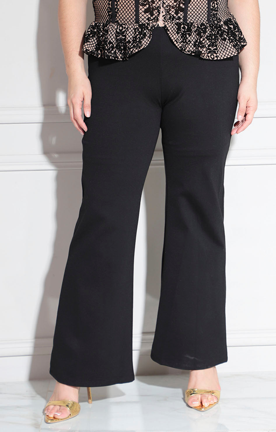 Pantalón negro flare