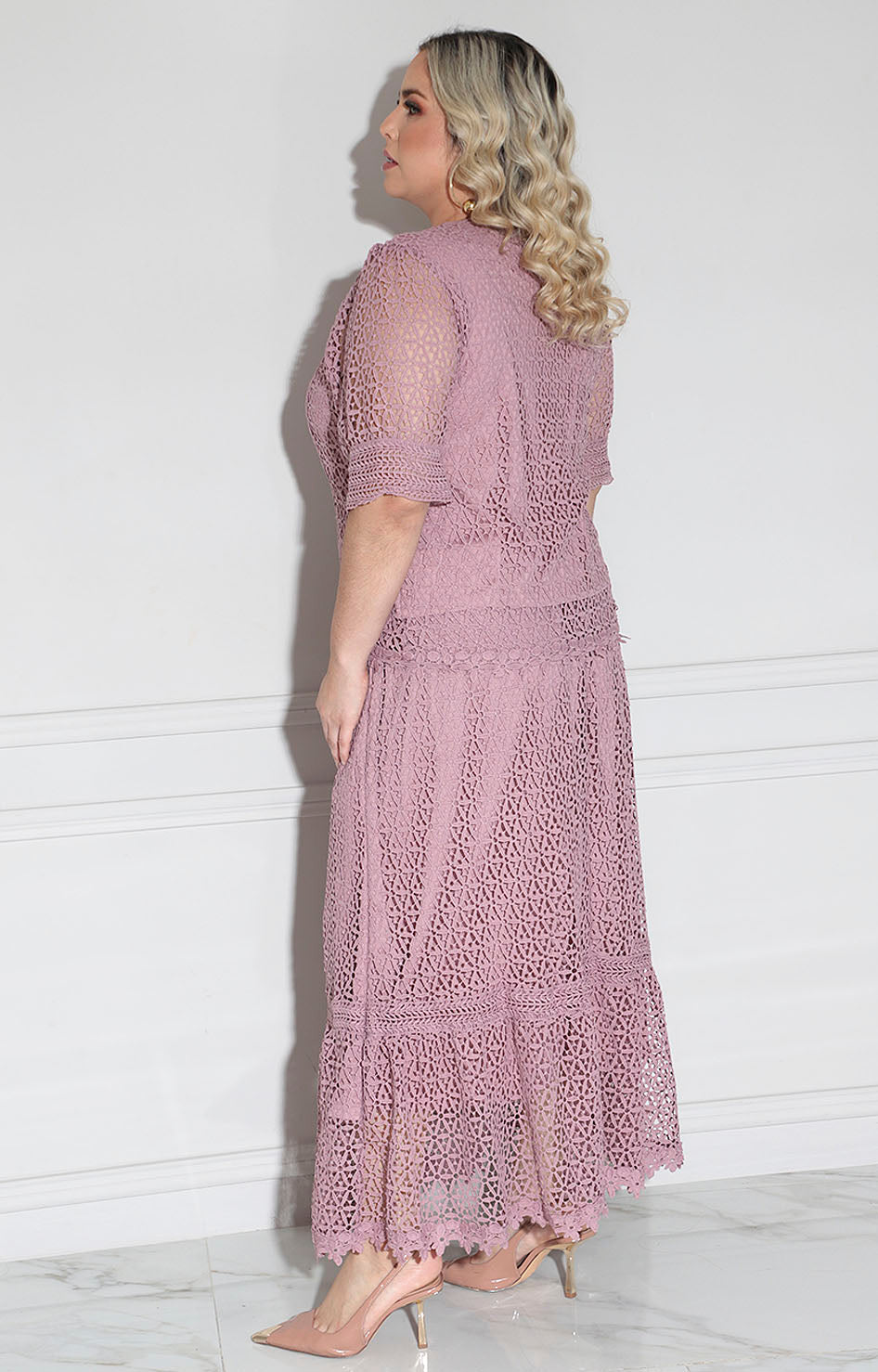 Conjunto rosa en guipur