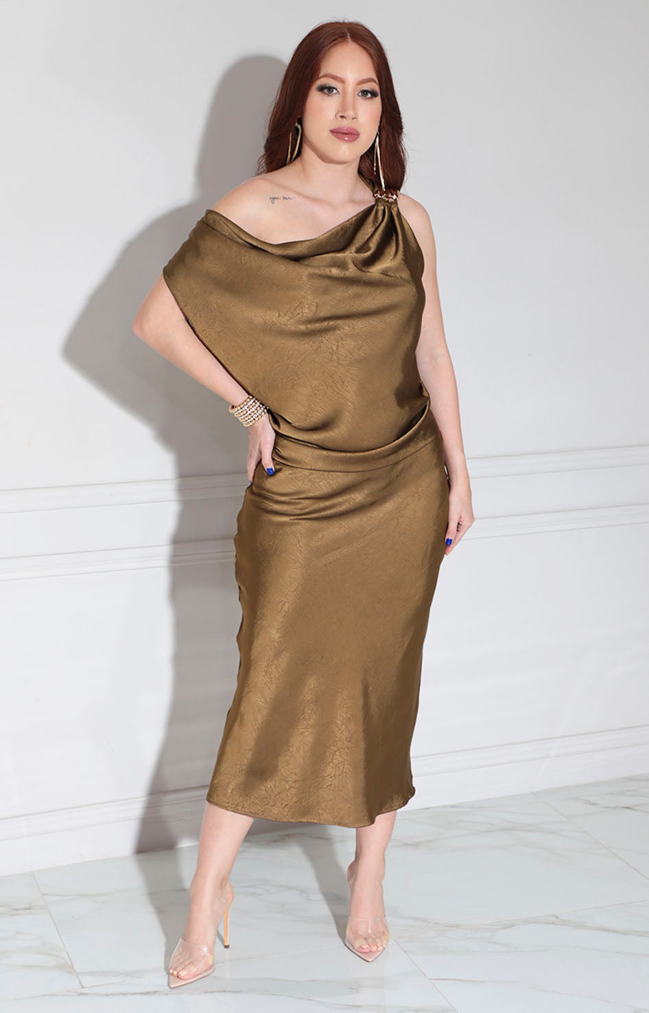 Vestido verde satinado