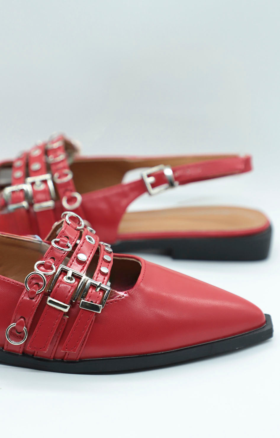 Flats rojas con estoperoles - ZAPATO Boutiquemirel 