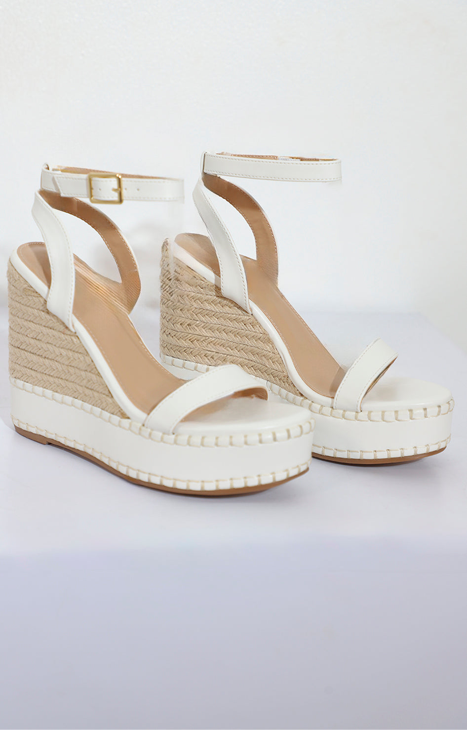 Plataforma blanca con fibra natural - PLATAFORMAS Boutiquemirel 