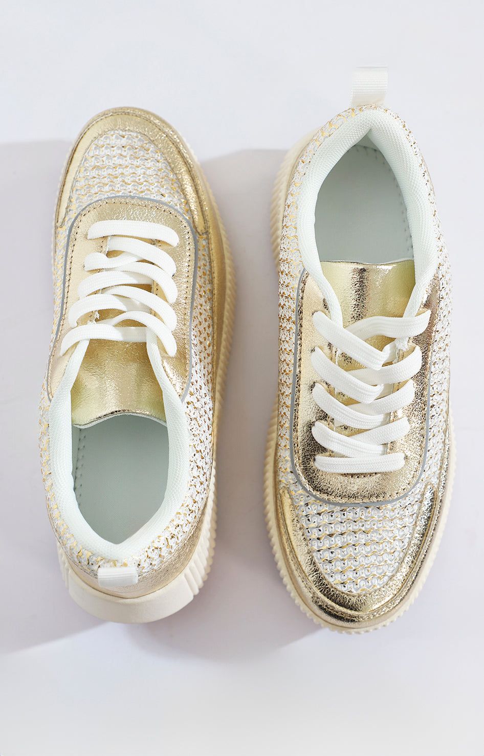 Tenis blancos con dorado - TENIS Boutiquemirel 