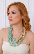 Collar multicapa verde