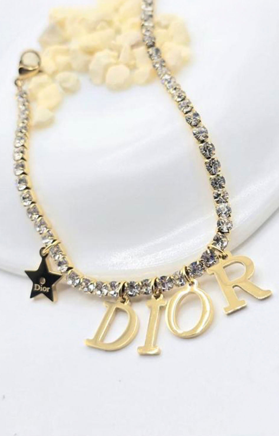 PULCERA DORADA DIJE DIOR - PULSERAS Boutiquemirel 