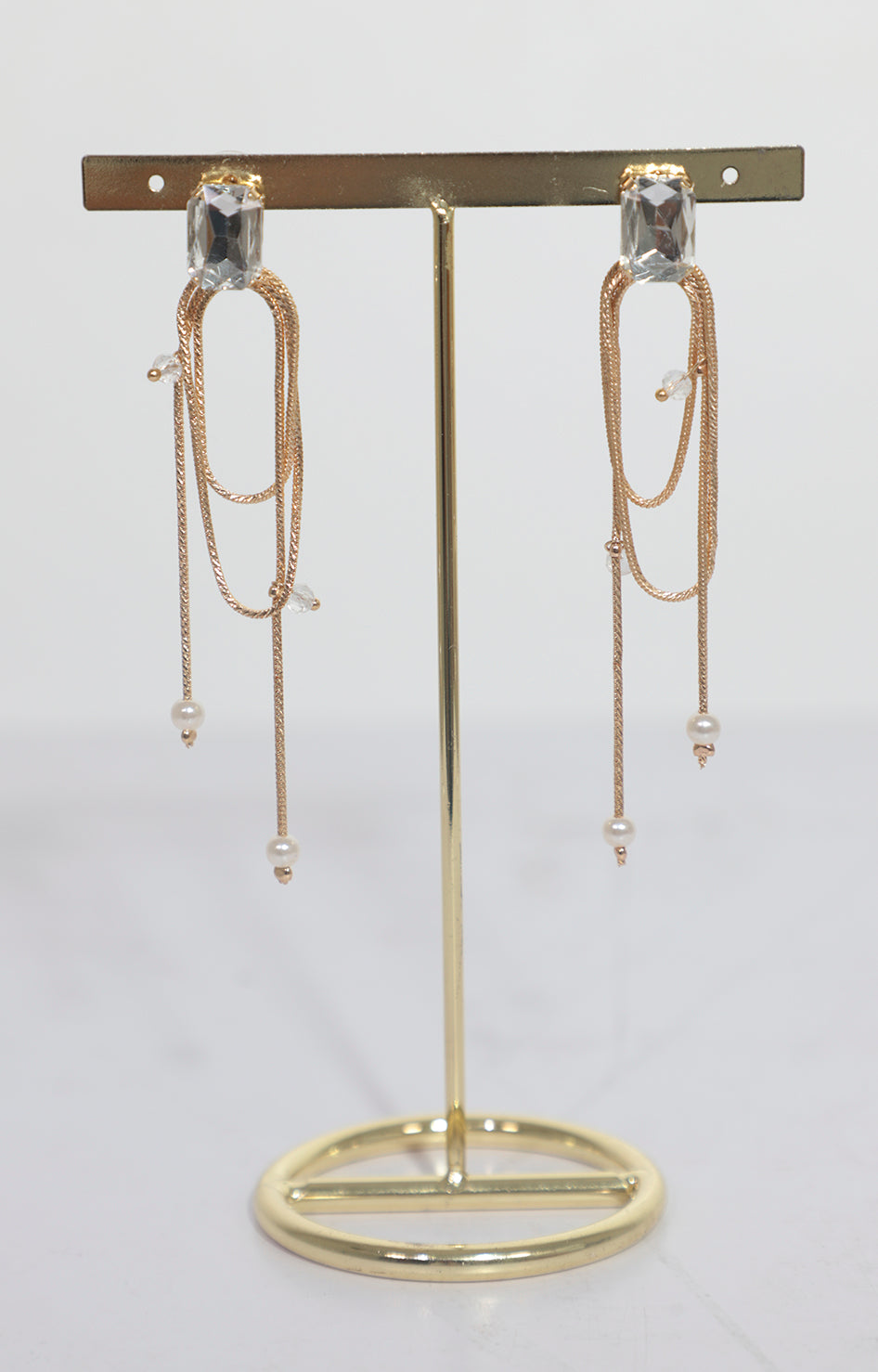 Aretes dorados largos con perlas - ARETE Boutiquemirel 