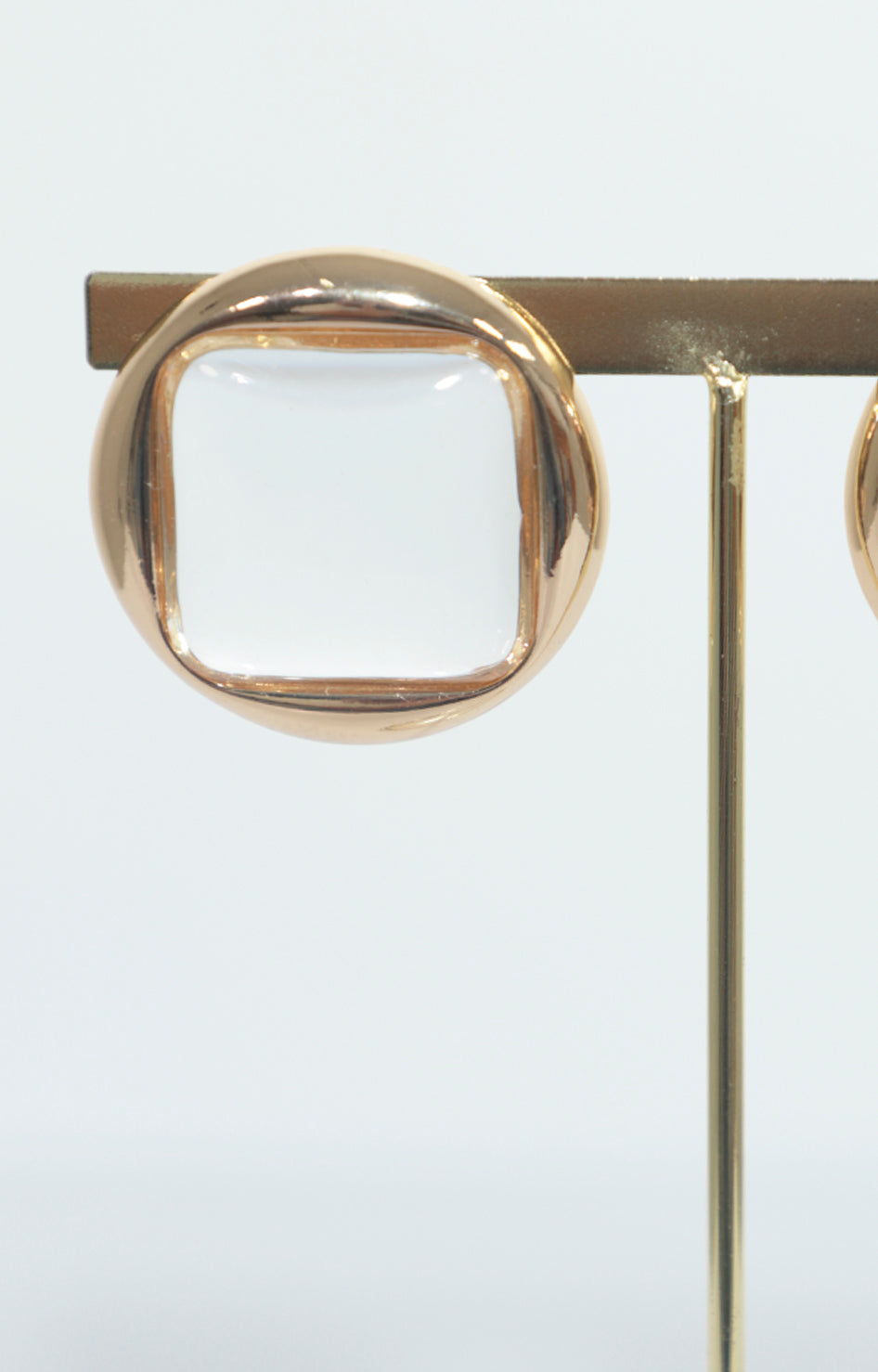 Aretes transparente con dorado redondos - ARETE Boutiquemirel 