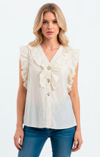 Blusa con botones y volantes frontal - BLUSAS REGULAR Boutiquemirel 
