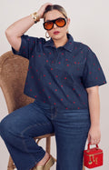 Blusa de mezclilla estampada de corazòn