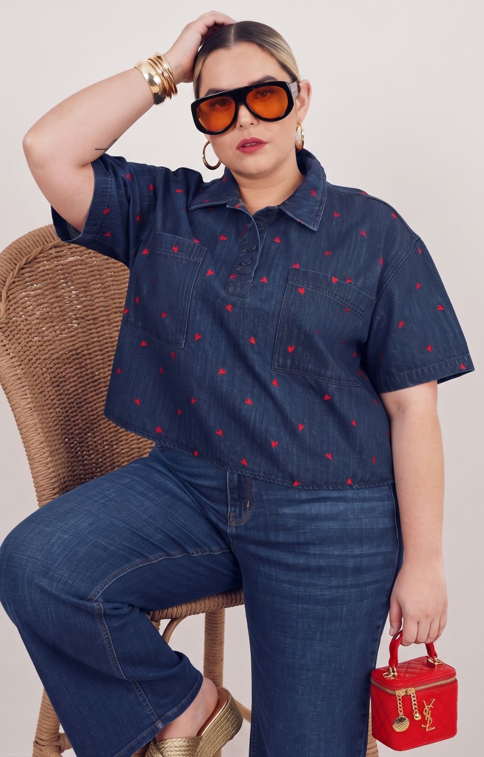 Blusa de mezclilla estampada de corazòn