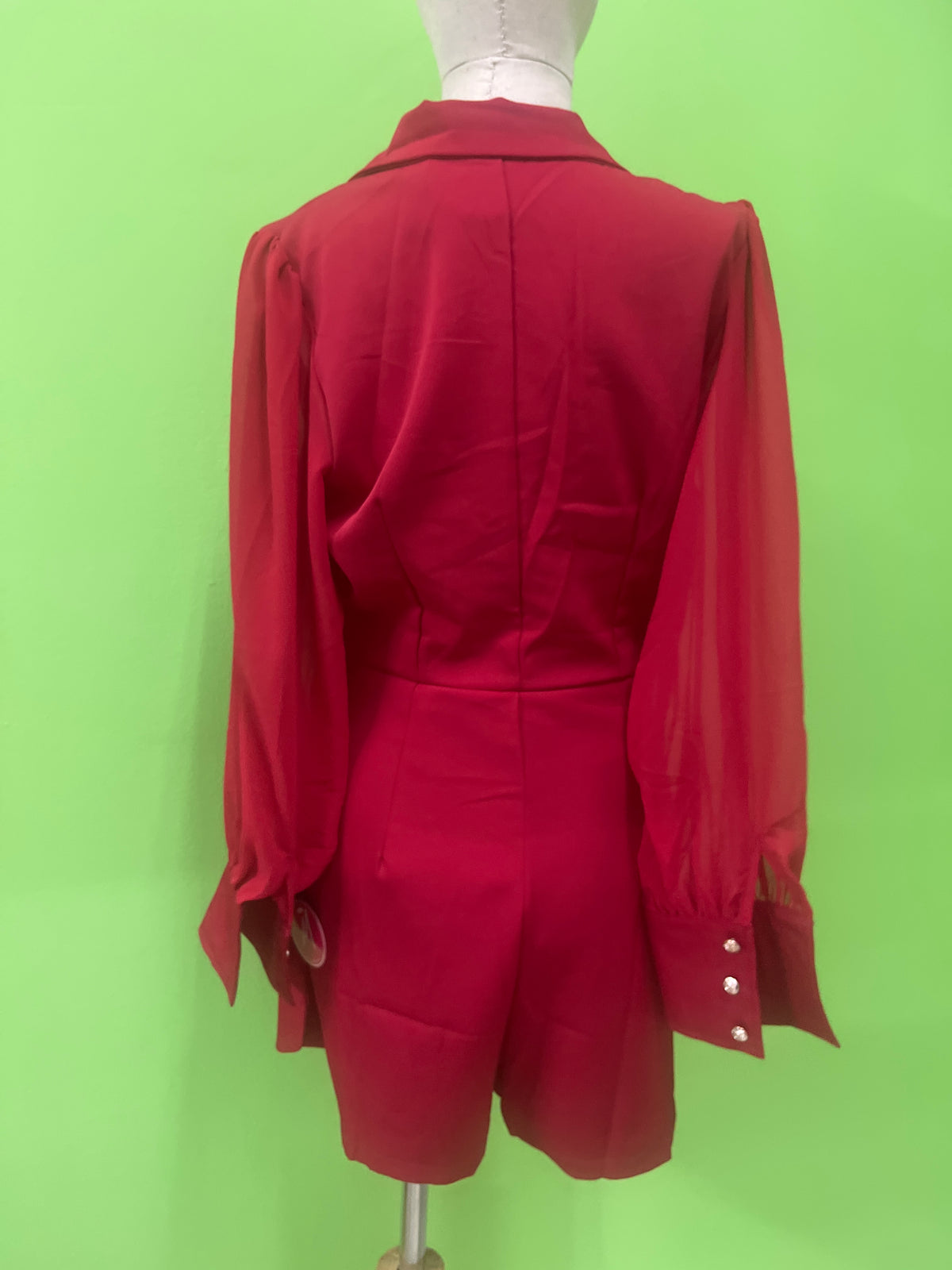 Jumpsuit azul palazzo corto regular Boutiquemirel con cinturón dorado