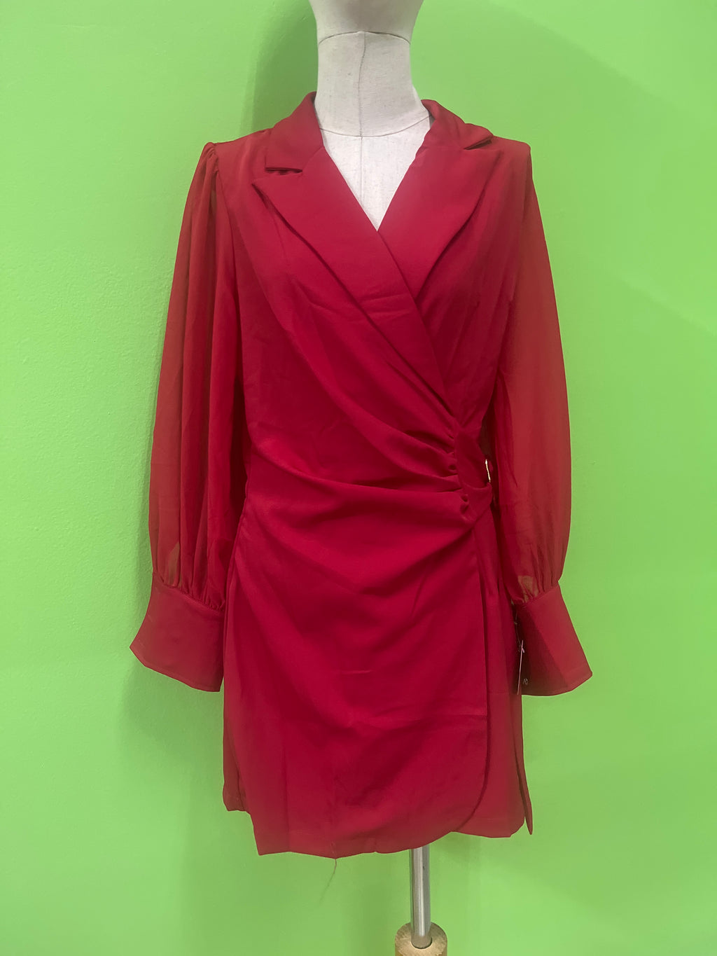 Jumpsuit azul palazzo corto regular Boutiquemirel con cinturón dorado